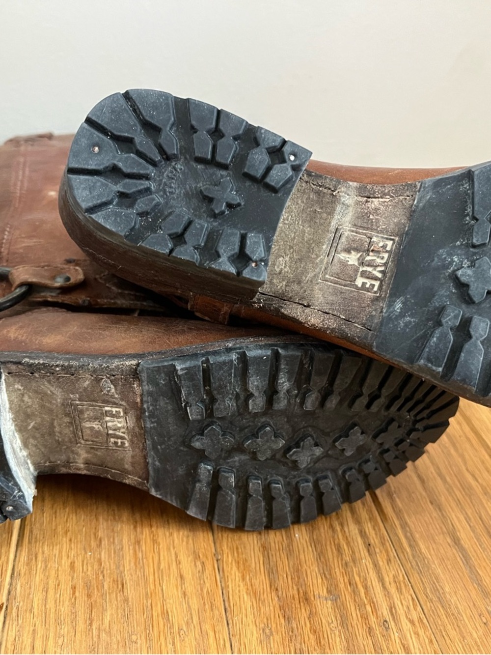 Frey boot with zipper on the side - Picture 4 of 6
